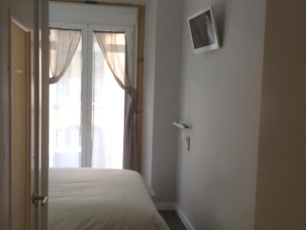 diezmadrid : photo 3 de la chambre chambre double avec balcon et salle de bains privative