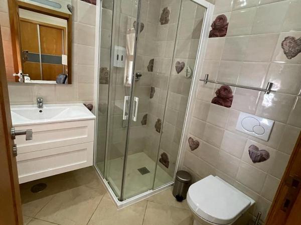 Sunny, The House - AL : photo 6 de la chambre chambre lit queen-size avec balcon