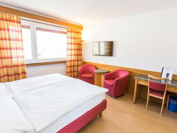 Hôtel du Rhône : photo 9 de la chambre chambre double