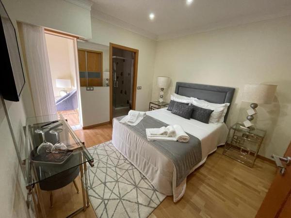 Sunny, The House - AL : photo 3 de la chambre chambre lit queen-size avec balcon