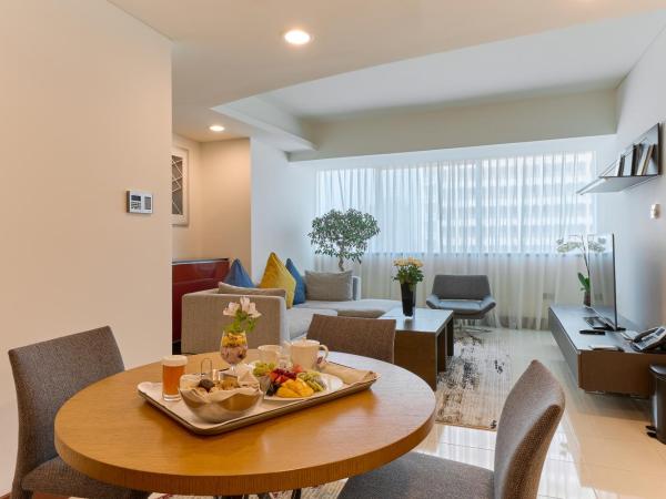 Jumeirah Living World Trade Centre Dubai : photo 4 de la chambre résidence 2 chambres avec bain à remous privé