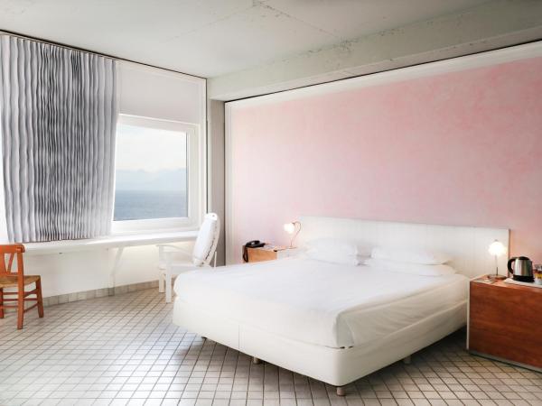 The Marmara Antalya : photo 4 de la chambre chambre double ou lits jumeaux - vue sur mer