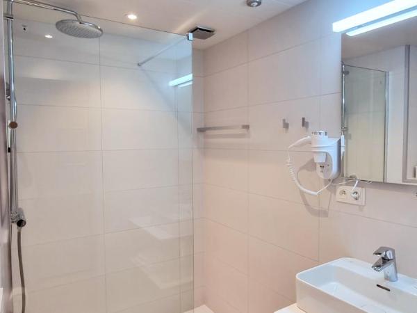 Hotel Cardiff : photo 9 de la chambre chambre double confort moderne