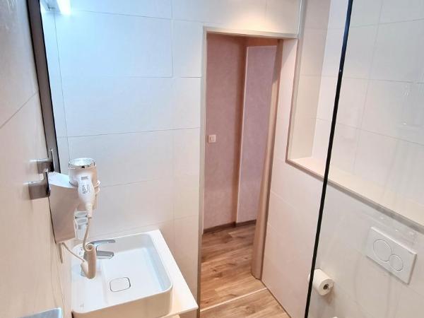 Hotel Cardiff : photo 5 de la chambre chambre double confort moderne