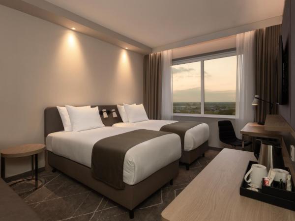 Holiday Inn - Eindhoven Airport, an IHG Hotel : photo 1 de la chambre chambre lits jumeaux standard