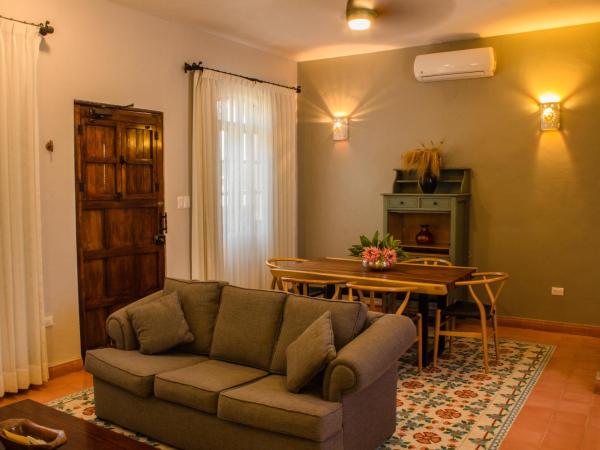 Hotel Marionetas : photo 3 de la chambre suite lit king-size