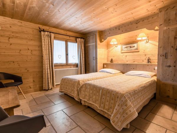 La Ferme du Var : photo 2 de la chambre chambre double ou lits jumeaux - accessible aux personnes à mobilité réduite
