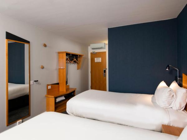 Holiday Inn Express - Glasgow - City Ctr Riverside, an IHG Hotel : photo 1 de la chambre chambre lits jumeaux standard