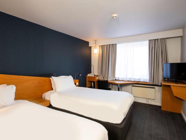 Holiday Inn Express - Glasgow - City Ctr Riverside, an IHG Hotel : photo 2 de la chambre chambre lits jumeaux standard