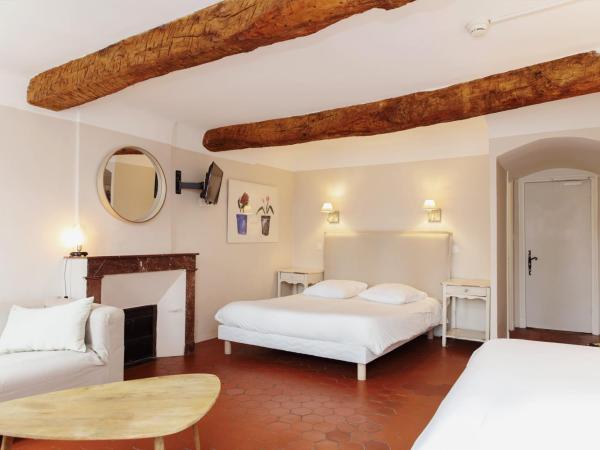 Coq Hotel : photo 9 de la chambre chambre triple
