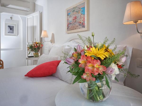 Affittacamere Capri Dolce Vita : photo 6 de la chambre chambre double deluxe avec balcon - vue sur mer