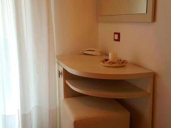 Hotel Perla Verde : photo 4 de la chambre chambre double ou lits jumeaux supérieure avec balcon