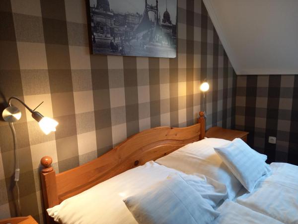 Európa Panzió : photo 1 de la chambre suite familiale