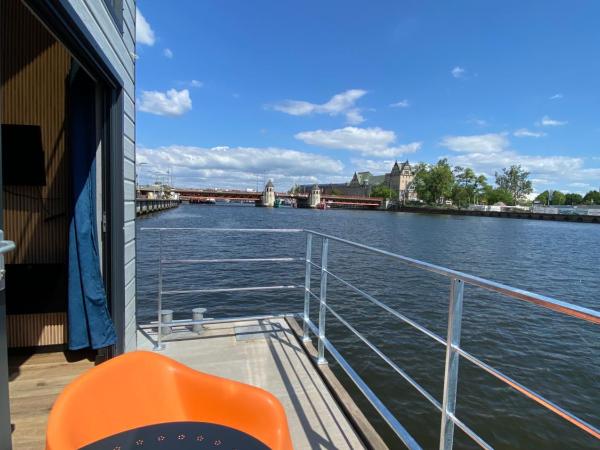 Floating Apartments - ODRA DREAM : photo 7 de la chambre appartement - vue sur lac