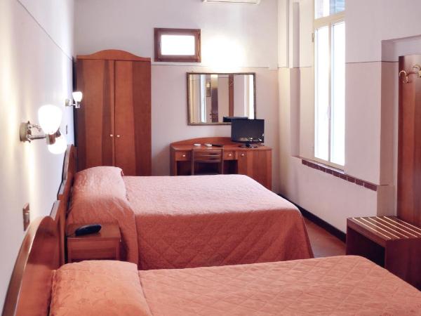 Hotel Arno Bellariva : photo 5 de la chambre chambre quadruple Économique