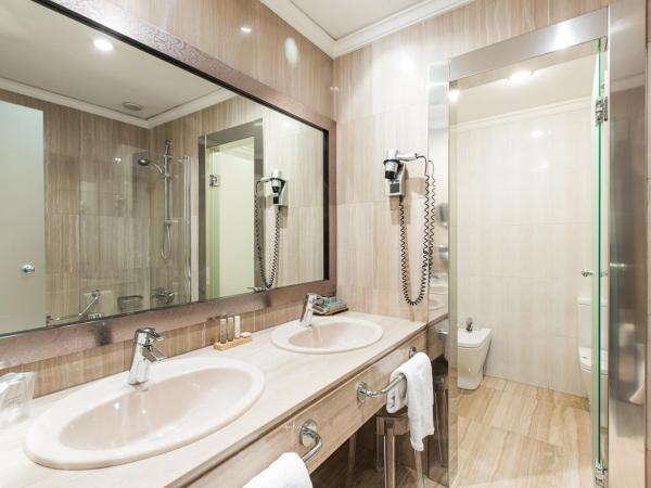Hotel Carlton : photo 7 de la chambre chambre double ou lits jumeaux