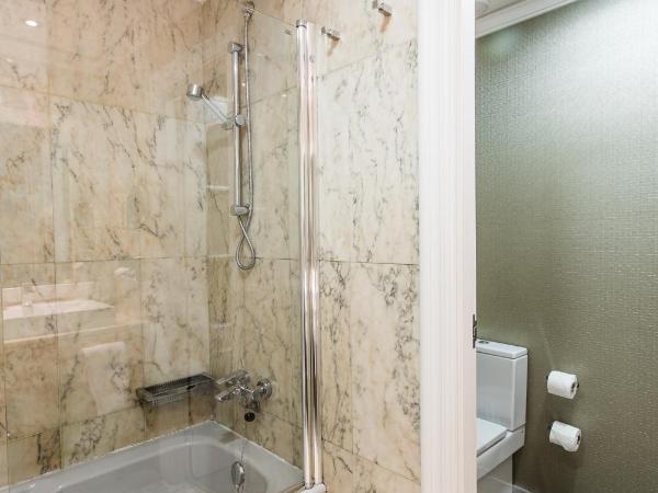 Hotel Carlton : photo 8 de la chambre chambre double ou lits jumeaux