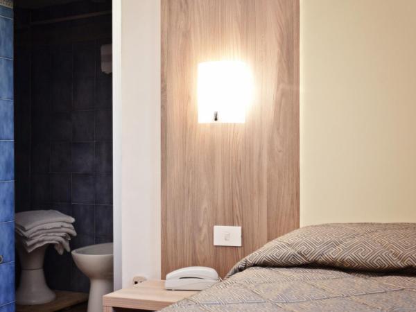 Hotel Arno Bellariva : photo 4 de la chambre chambre triple Économique