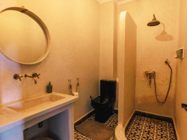 The Kozyhome : photo 3 de la chambre chambre double ou lits jumeaux - vue sur piscine