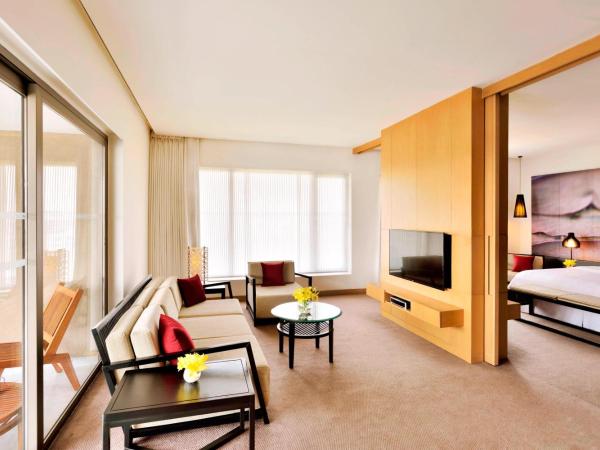 The Westin Hyderabad Mindspace : photo 7 de la chambre executive suite, lounge access, two way airport transfer, 2 twin/single beds