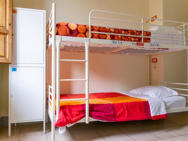 Hostel Pisa Tower : photo 5 de la chambre lit dans dortoir mixte de 4 lits