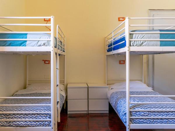 Hostel Pisa Tower : photo 2 de la chambre lit dans dortoir pour femmes de 6 lits