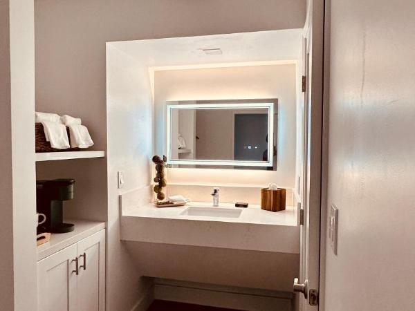 Ocean Villa Inn : photo 10 de la chambre chambre lit king-size deluxe