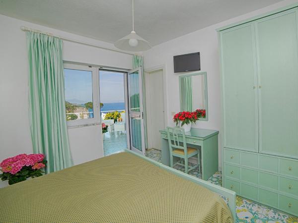 Hotel Parco Cartaromana : photo 8 de la chambre chambre double - vue sur mer