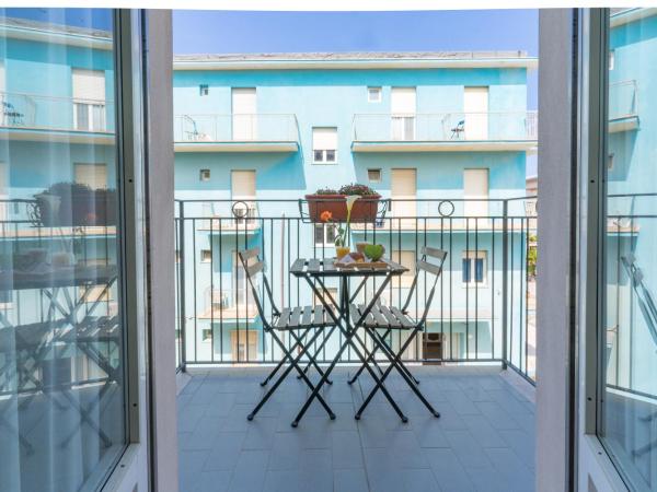 Hotel Greta B&B : photo 8 de la chambre chambre double ou lits jumeaux avec lit d'appoint