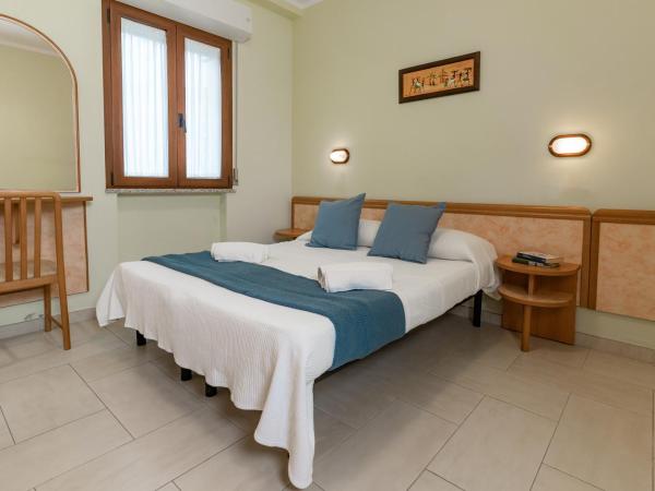 Hotel Greta B&B : photo 6 de la chambre chambre double deluxe avec lit d'appoint