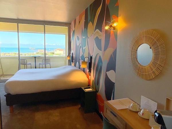 Hôtel La Grande Conque : photo 5 de la chambre chambre double deluxe avec terrasse - vue latérale sur mer