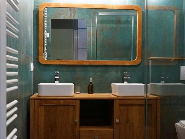 Domaine de Lanis - Maison d'hôtes avec parc et piscine : photo 2 de la chambre chambre double - vue sur jardin