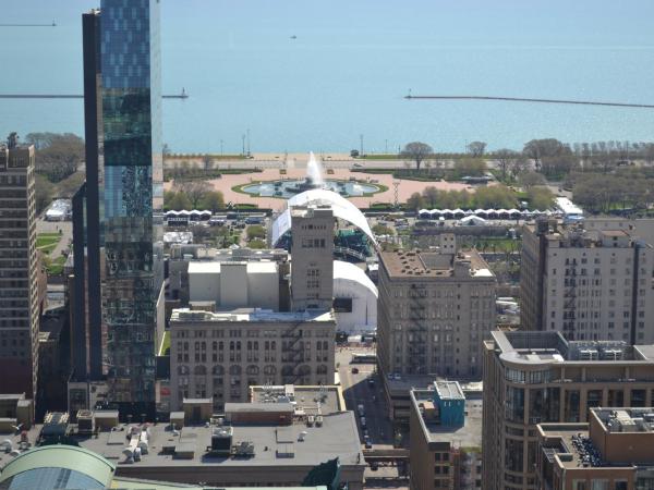 The Buckingham Hotel : photo 1 de la chambre chambre lit king-size - vue sur lac