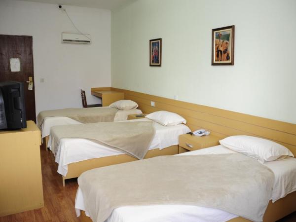 Hotel Family : photo 3 de la chambre chambre triple