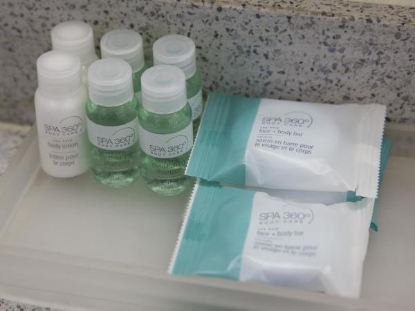 SOMA Park Inn : photo 5 de la chambre chambre avec 2 grands lits queen-size