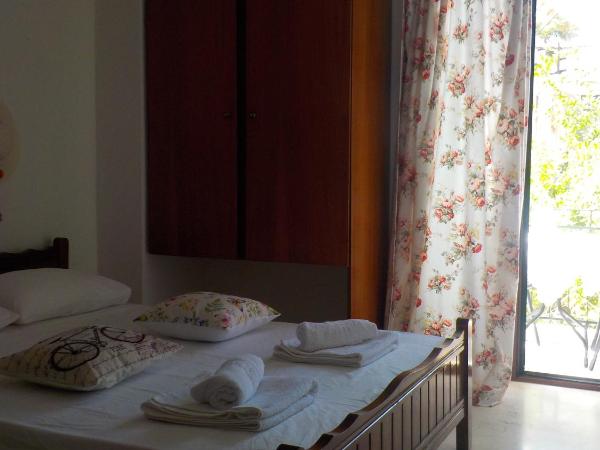 Poseidon Studios Chania Center : photo 4 de la chambre petite chambre double