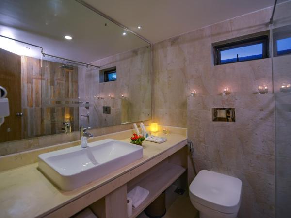 Hotel Barahi Pokhara : photo 1 de la chambre suite