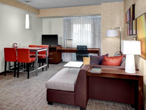 Residence Inn by Marriott Philadelphia Airport : photo 4 de la chambre suite 1 chambre avec 2 lits queen-size