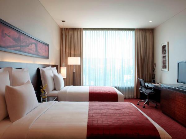 JW Marriott Pune : photo 2 de la chambre chambre lits jumeaux deluxe - vue sur ville