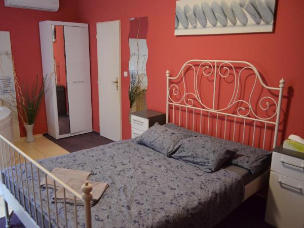 Penzion Vulture Ostrava : photo 9 de la chambre chambre double deluxe avec baignoire