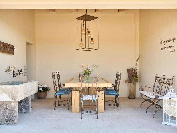 Agriturismo Borgonuovo : photo 2 de la chambre chambre double - vue sur jardin