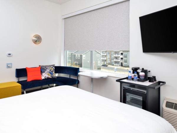 Aloft Charlotte Airport : photo 3 de la chambre chambre lit king-size aloft