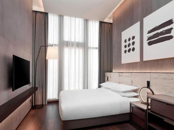 Four Points by Sheraton Seoul Gangnam : photo 4 de la chambre chambre double premier plus spacieuse avec lit queen-size - vue sur ville