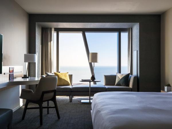 Marriott Marquis Chicago : photo 1 de la chambre chambre lit king-size - vue sur lac