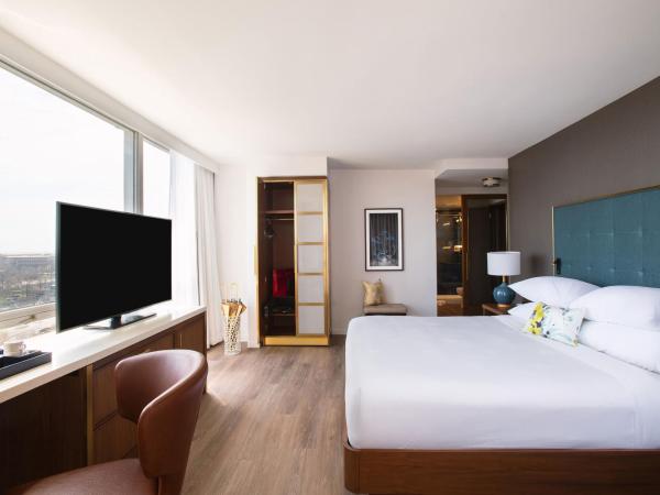 Le Meridien Essex Chicago : photo 1 de la chambre chambre lit king-size supérieure - vue sur ville