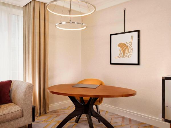 The Ritz-Carlton, Berlin : photo 3 de la chambre chambre lit king-size deluxe