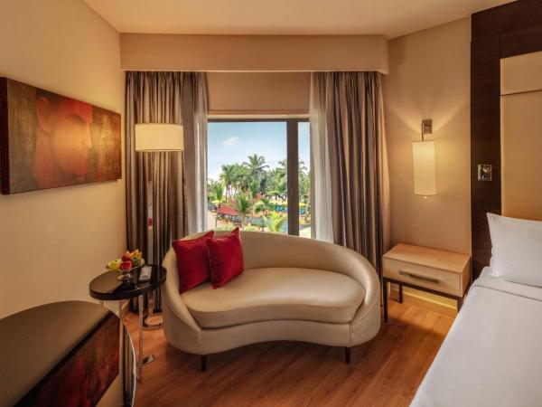 JW Marriott Mumbai Juhu : photo 4 de la chambre chambre lit king-size - vue sur océan