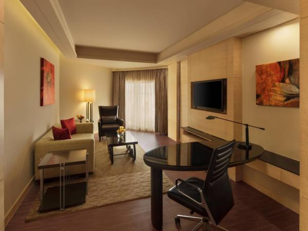 JW Marriott Mumbai Juhu : photo 5 de la chambre 1 king bed, ocean view, executive lounge access, beach suite
