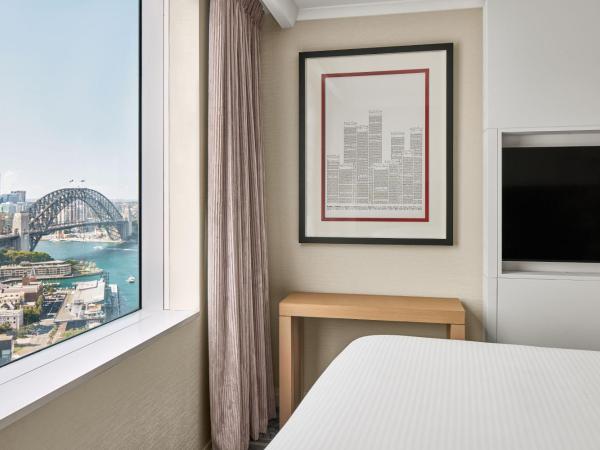 Sydney Harbour Marriott Hotel at Circular Quay : photo 3 de la chambre suite spa 1 chambre lit king-size - accès au salon exécutif