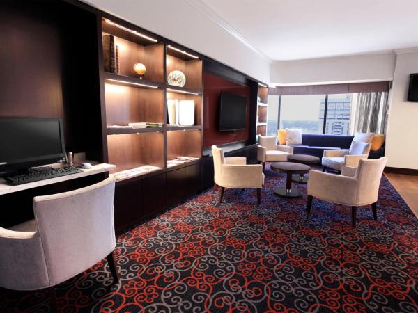 Delta Hotels by Marriott London Armouries : photo 5 de la chambre chambre lit king-size club